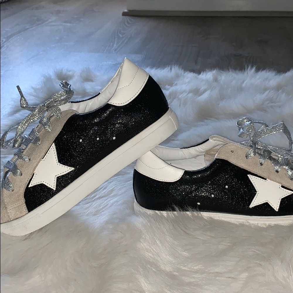 Sneakers never worn